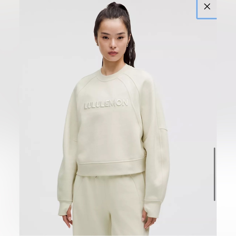 Lululemon Scuba Oversized Pullover
Wordmark Size M/L